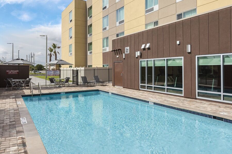 Heated Saltwater Pool