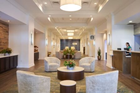 Crowne Plaza Melbourne Lobby