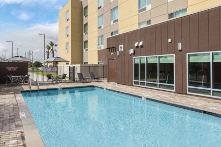 Heated Saltwater Pool