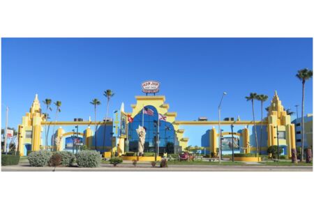 Ron Jon Exterior