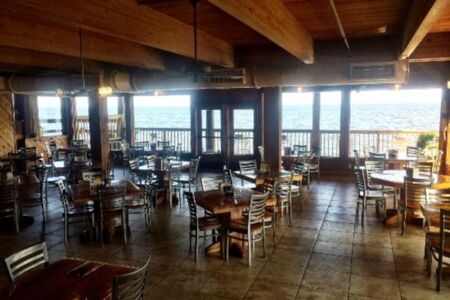 Shilohs Steak Seafood Inside