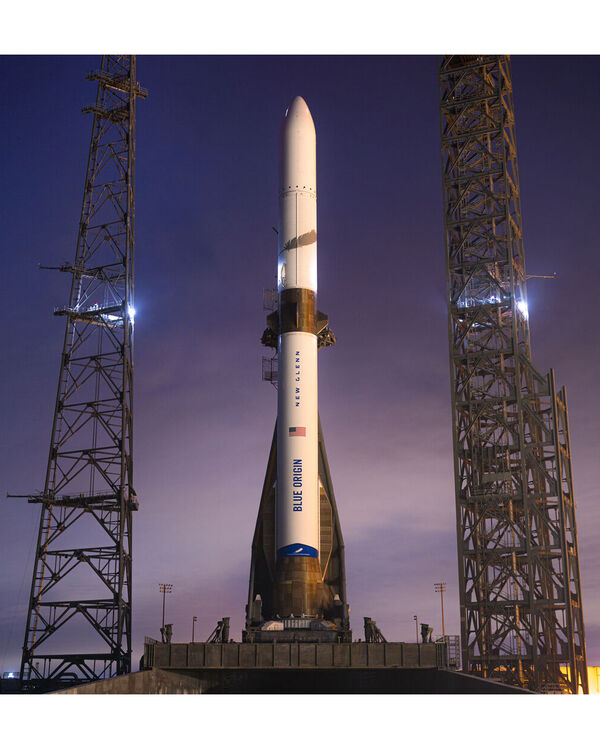 Blue Origin New Glenn – EscaPADE (SIMPLEx-4 / Photon Blue & Gold)